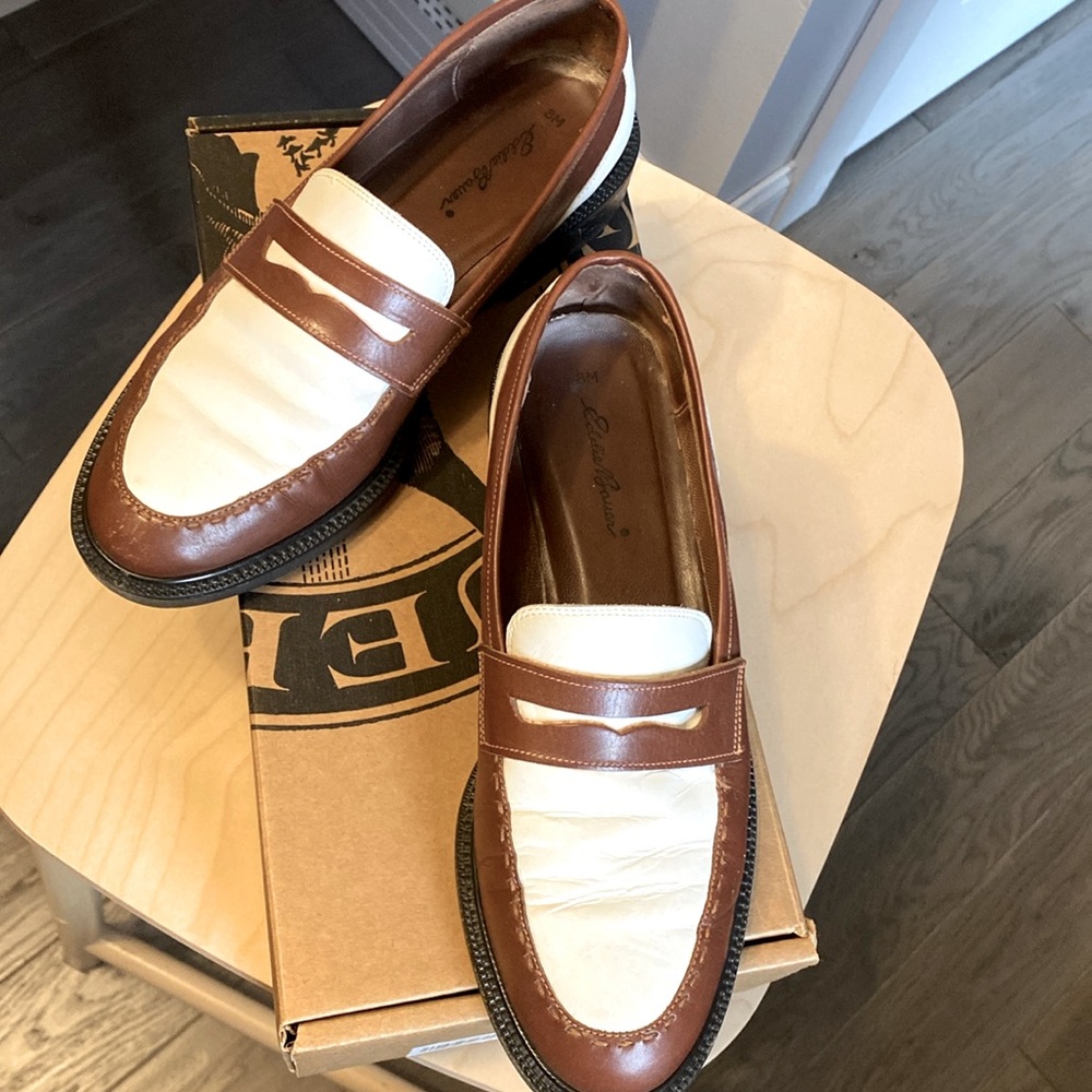 Vintage Women’s Saddle Shoes size 8
